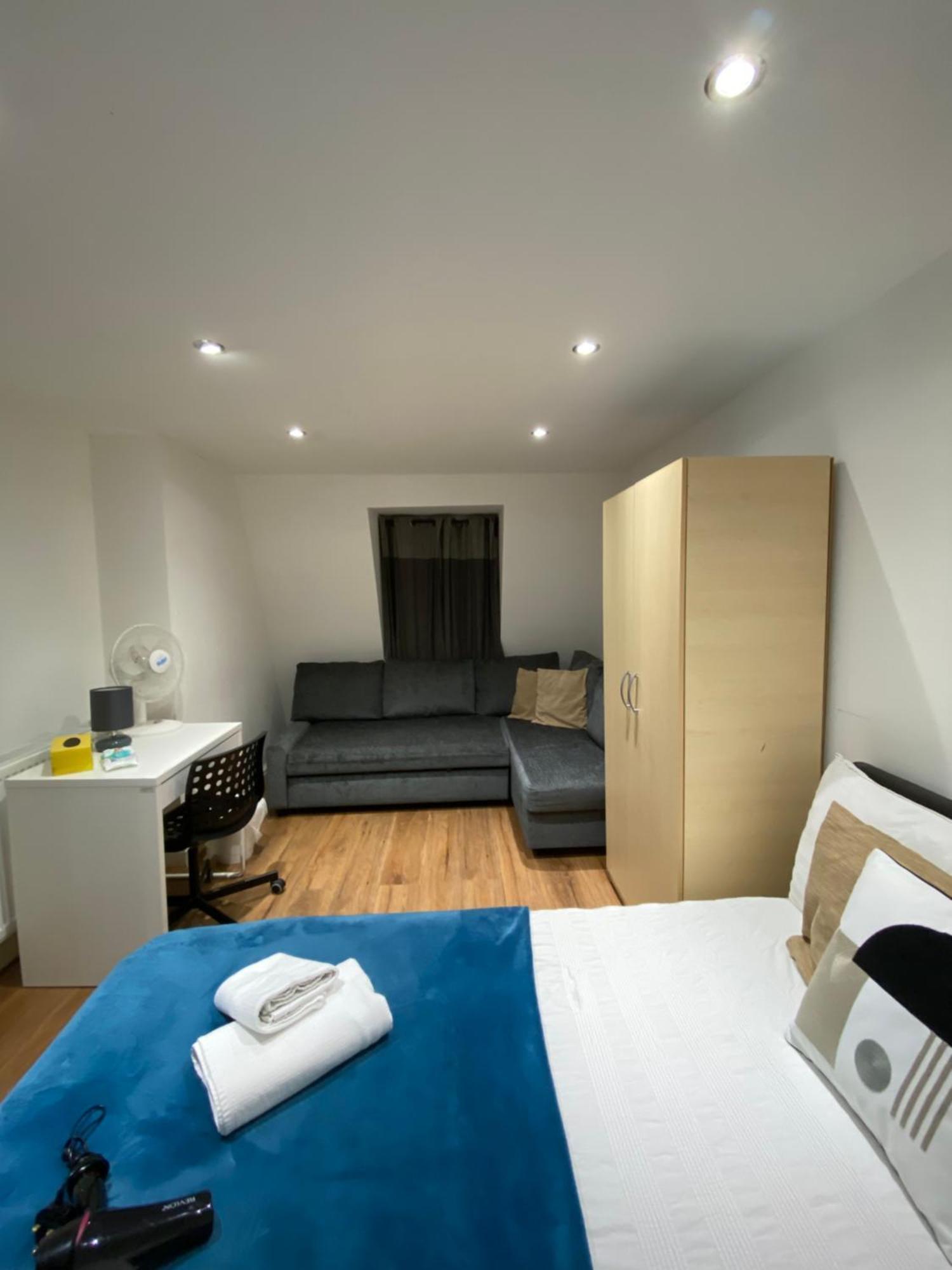 Fabulous Private Bedrooms Near Euston Station, Central London Проживание в семье Лондон