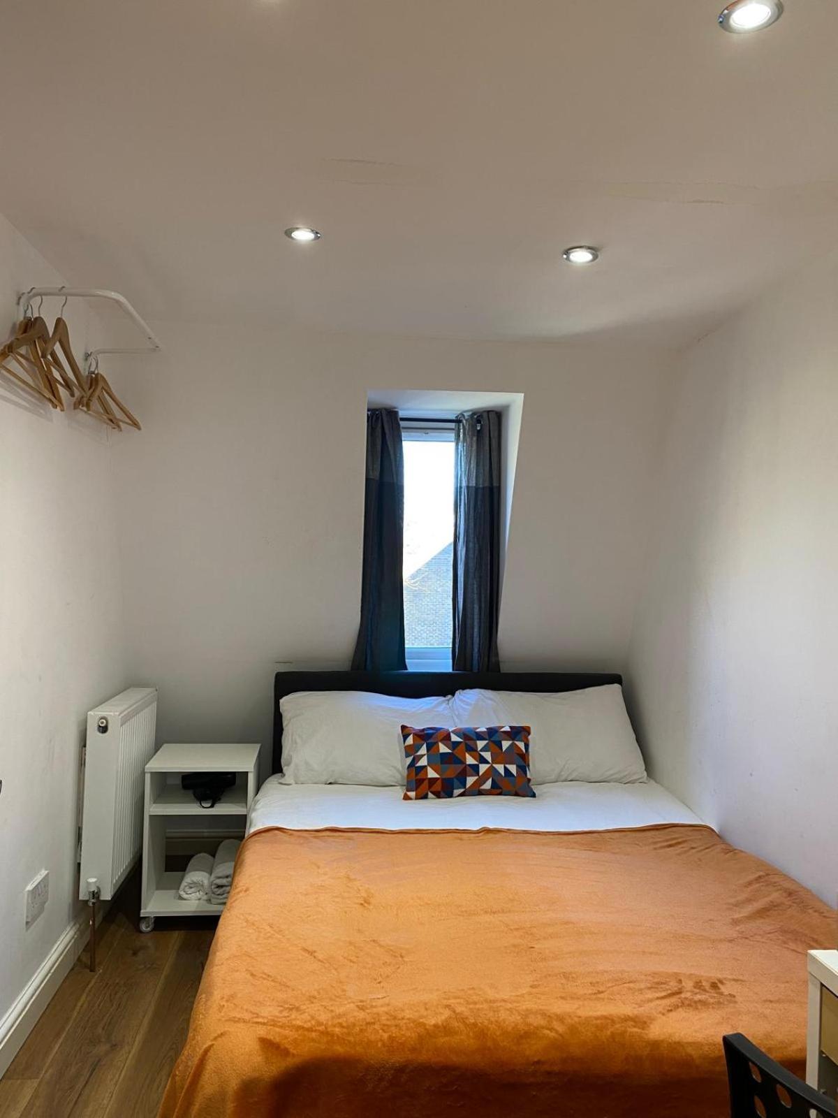 Fabulous Private Bedrooms Near Euston Station, Central London Проживание в семье *
