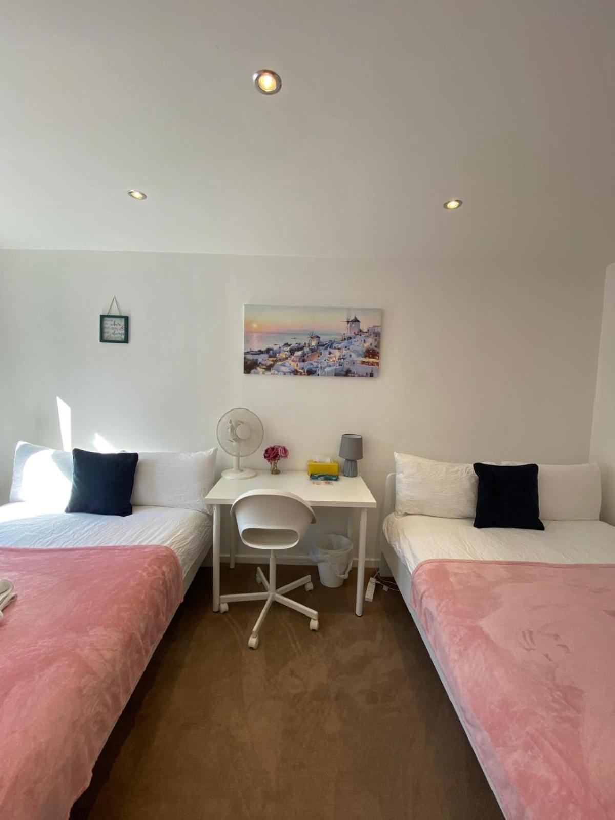 Проживание в семье Fabulous Private Bedrooms Near Euston Station, Central London *