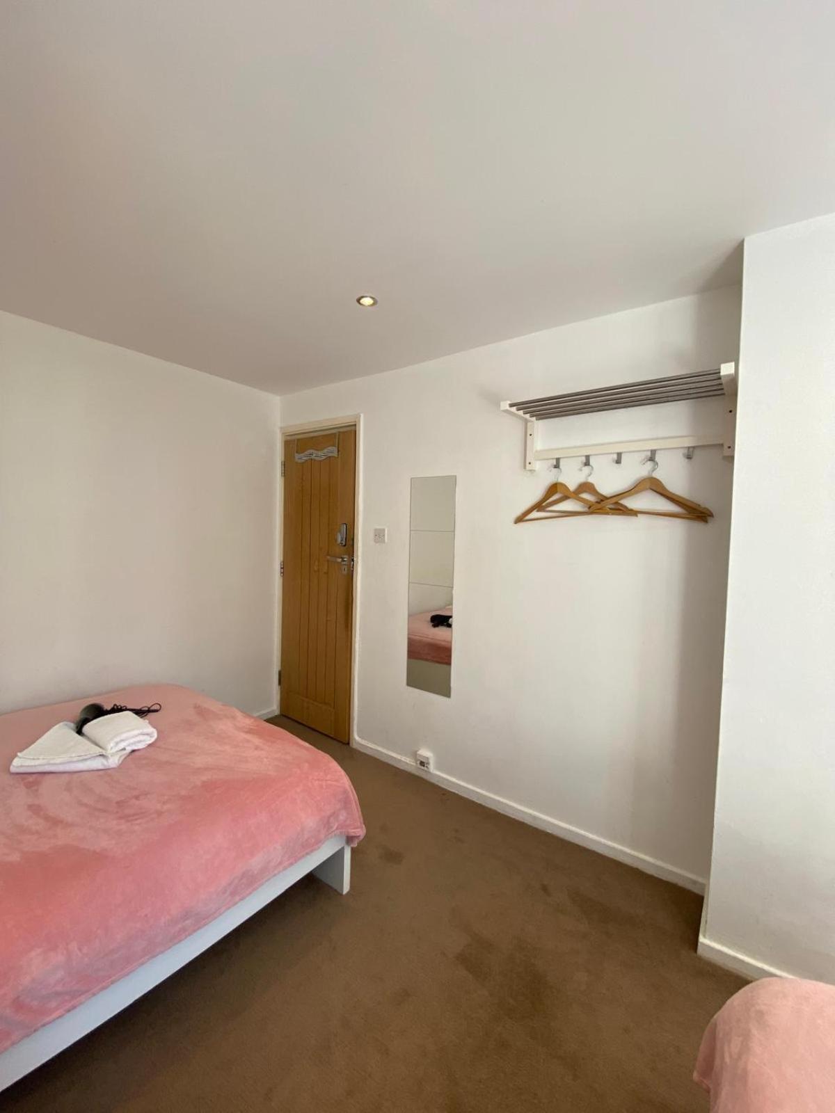 Fabulous Private Bedrooms Near Euston Station, Central London Проживание в семье Лондон