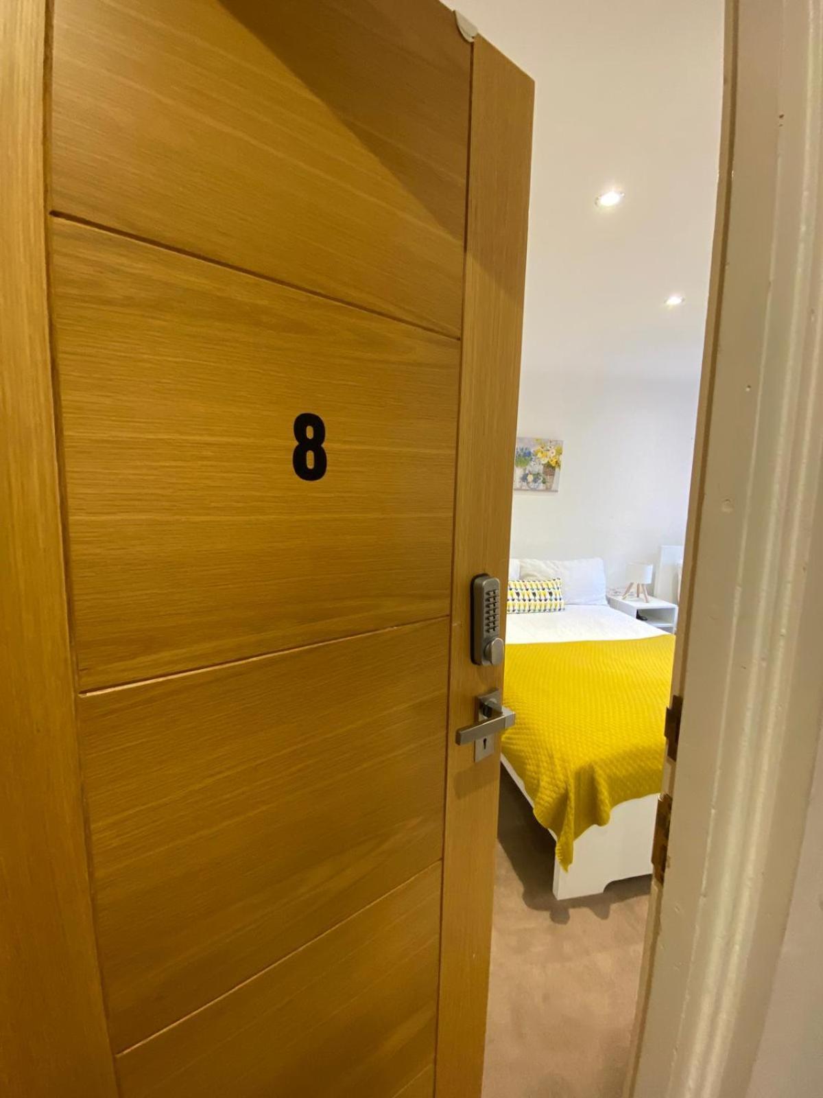 Проживание в семье Fabulous Private Bedrooms Near Euston Station, Central London *