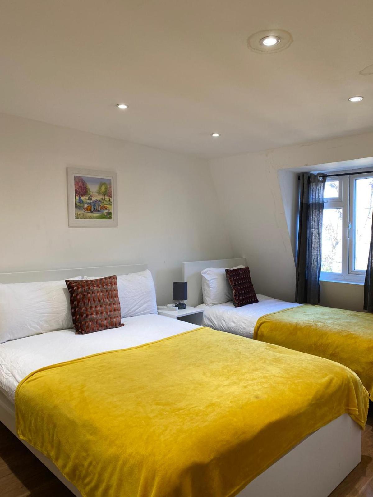 Fabulous Private Bedrooms Near Euston Station, Central London Проживание в семье *